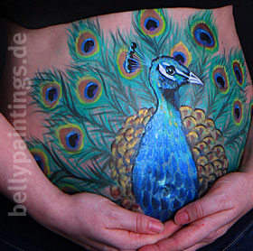 Babybauchbemalung Pfau