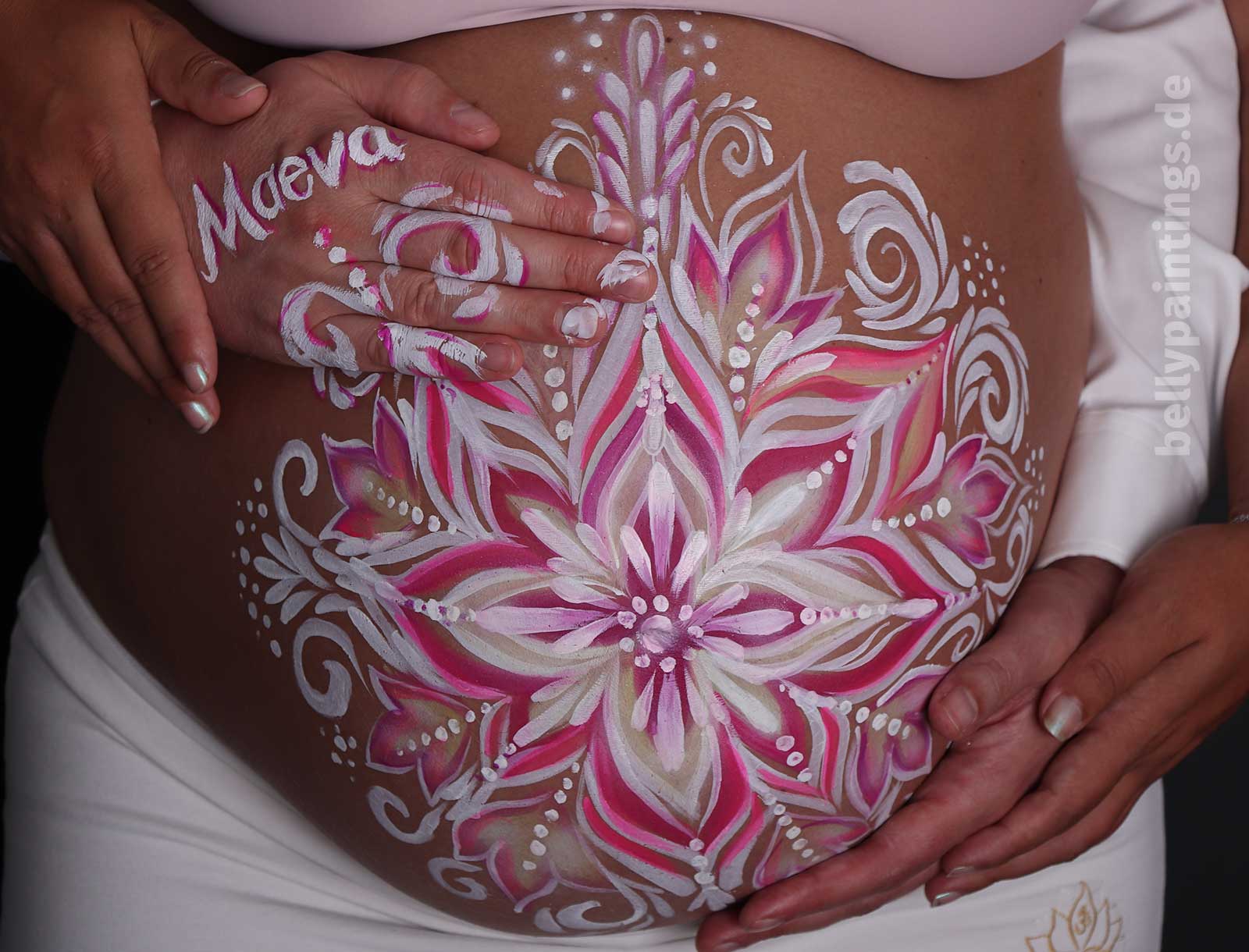 Bellypainting Blumen Mandala